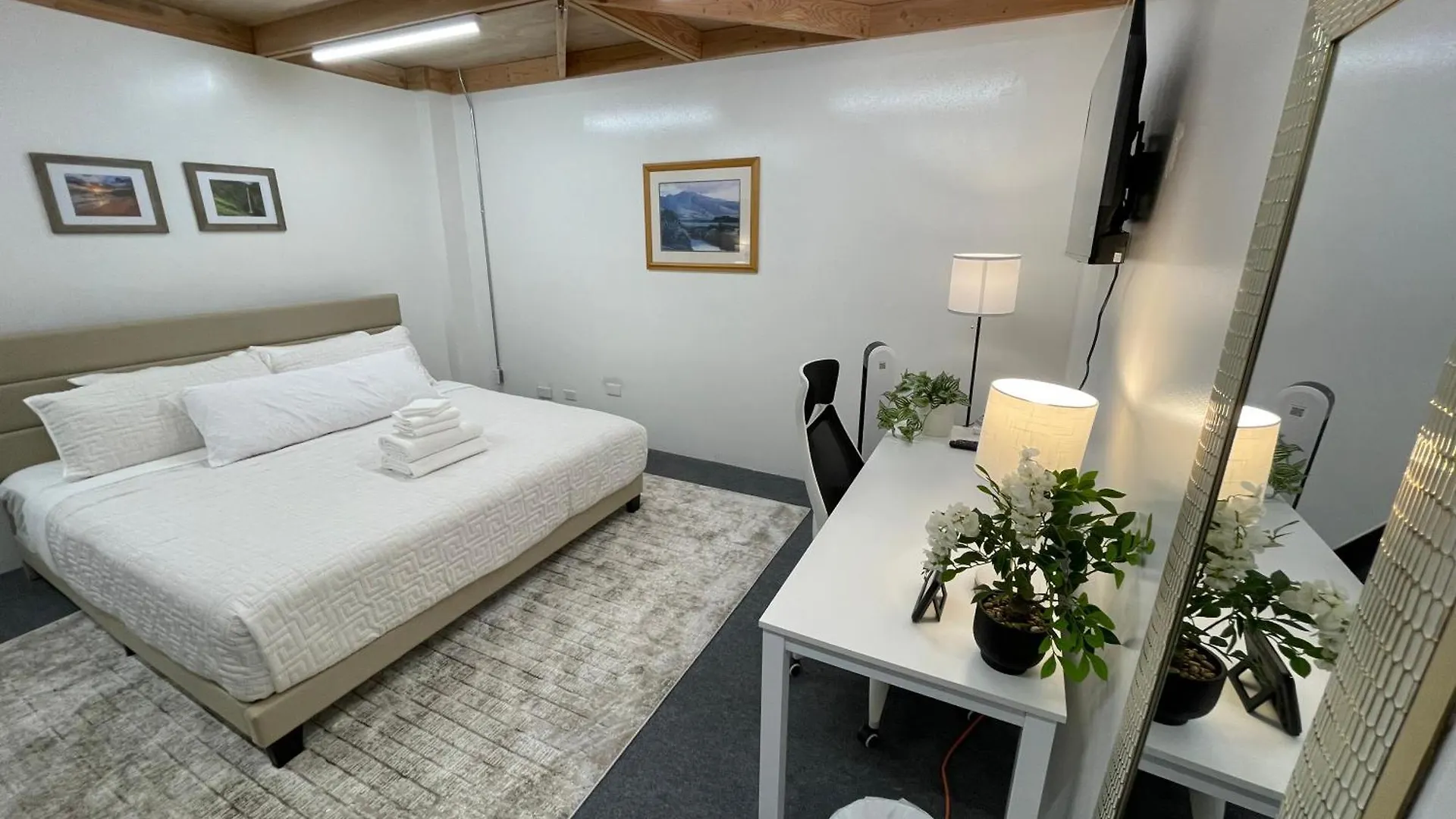 Doho Suites Honolulu Hostel